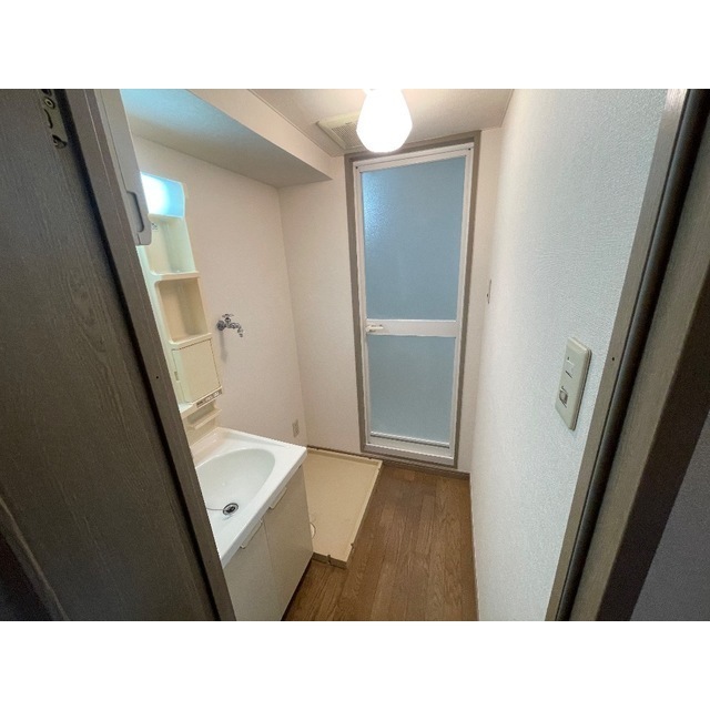 シャトー白鳳302号室 同建物別部屋の参考画像