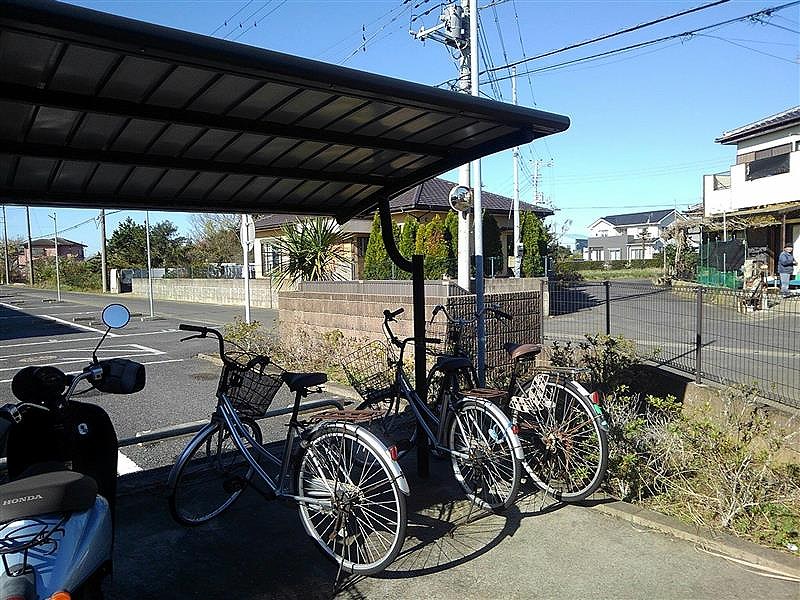 レオパレスドリームⅡ115号室 駐輪場完備