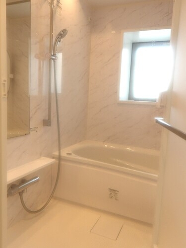 ライオンズ朝霞台ベルポートマークス 浴室　※2023年7月撮影