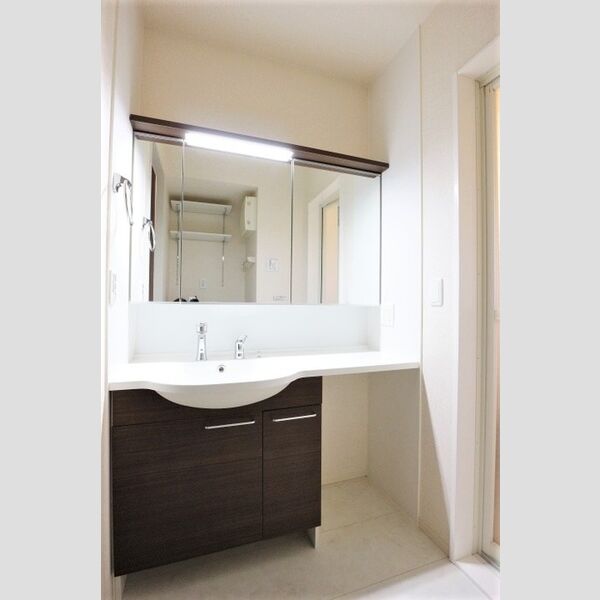 コンフォールコート103号室 洗髪洗面化粧台