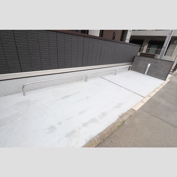 D-Serenoくすのき台 駐輪場