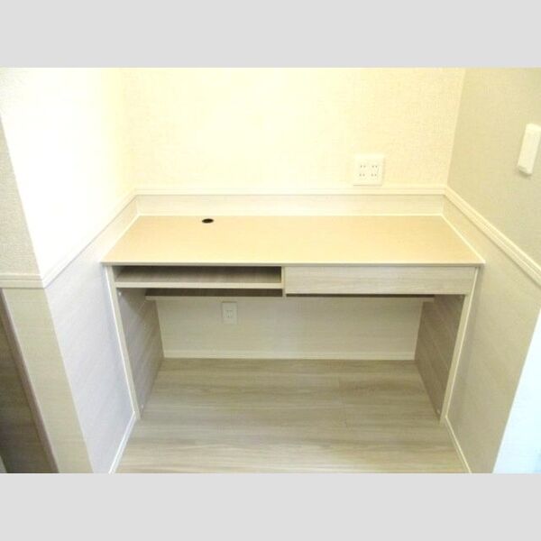 グリシーヌ五井205号室 ワークスペース