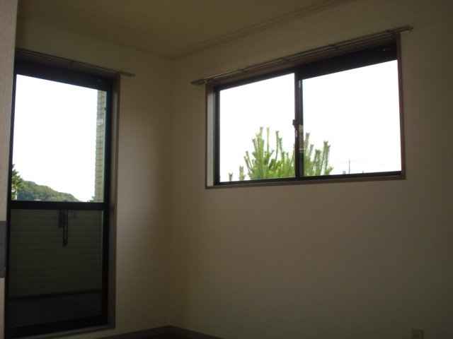 リバティヒルズ ２Ｆ洋室