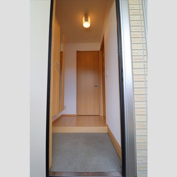 I.ヴィレッジ　WEST 玄関