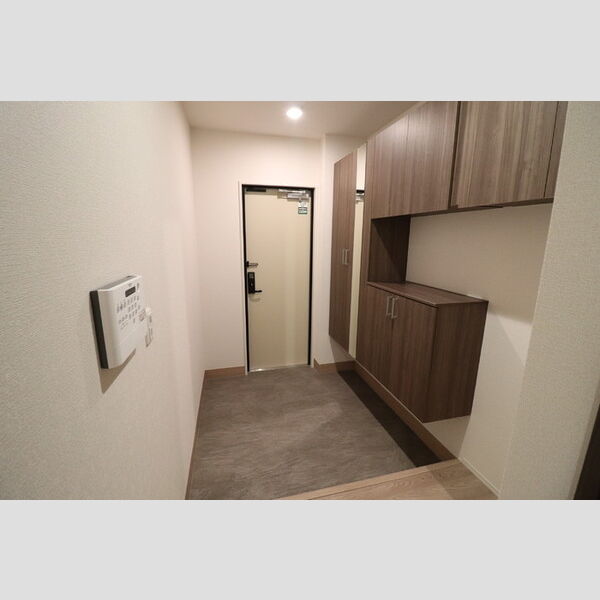 センカⅢ301号室 玄関