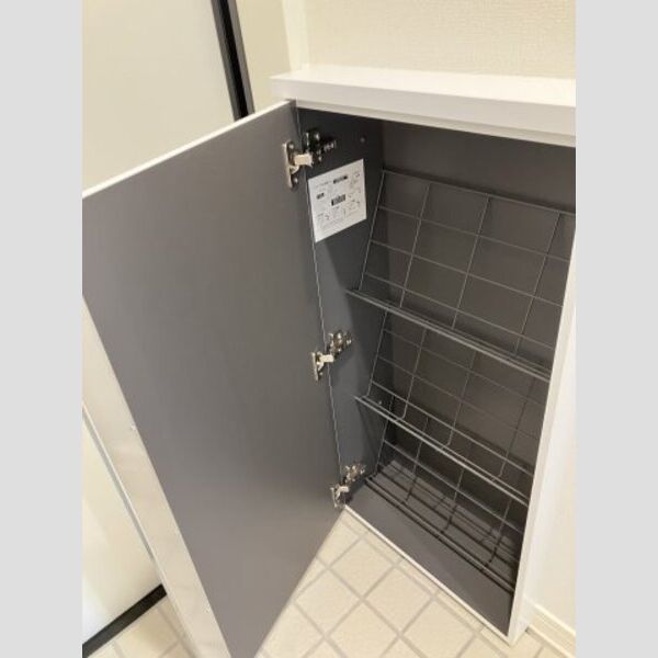 アクシスコート小岩202号室 収納