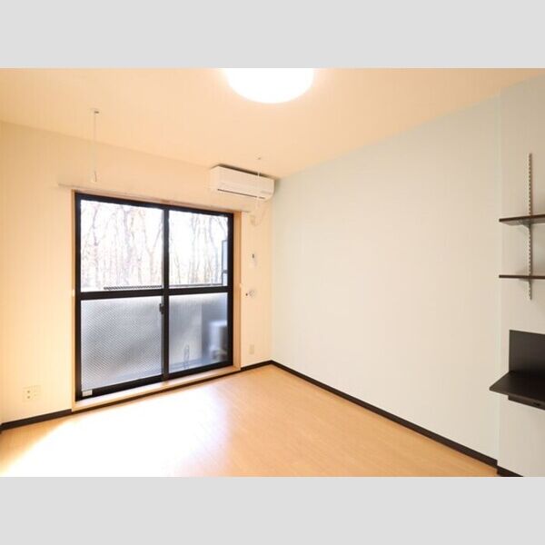 パティオ坂巻303号室 洋室6.7帖