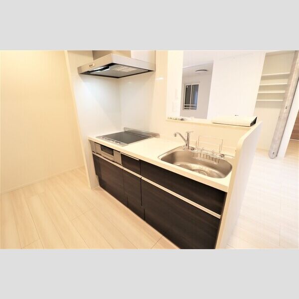 ストリーム久米川 対面式キッチン(3口IHコンロ)