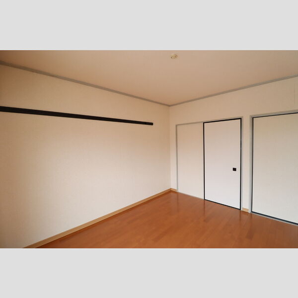 コーポスカイ　E 洋室