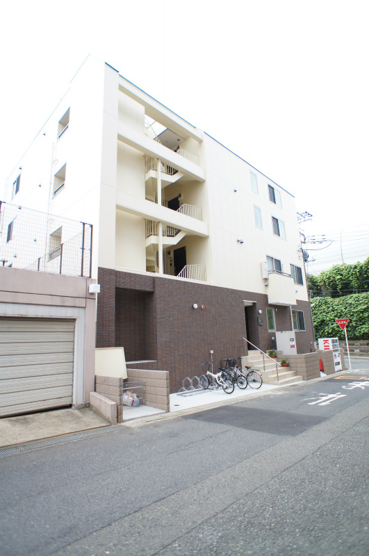 リブリ・グランドⅢ3階 外観