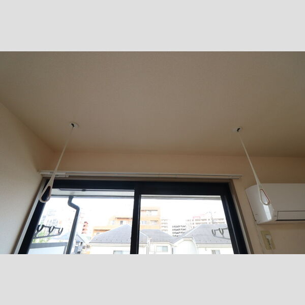 ヴェルドミール203号室 室内物干し