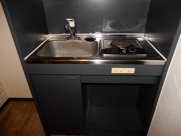 メゾン・リー102号室 キッチン