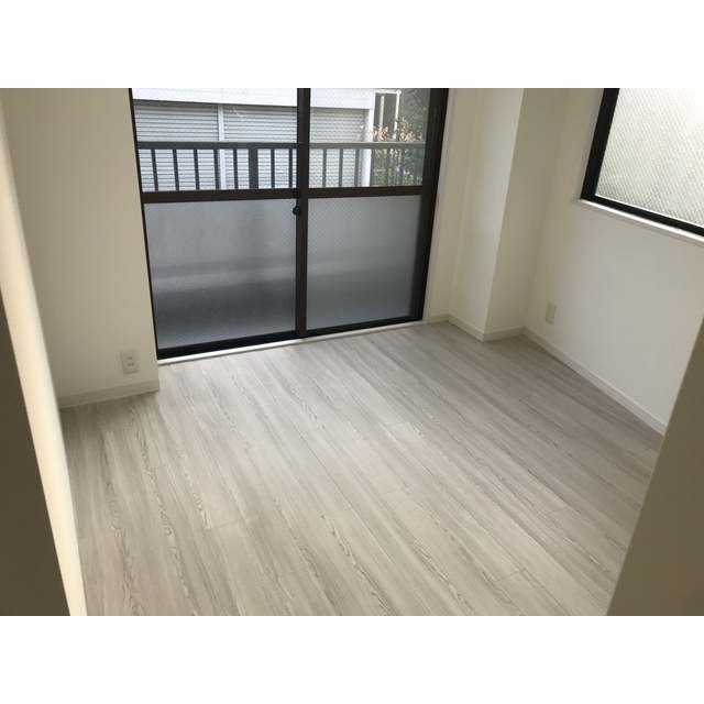 リバーサイドツルミ101号室 内観