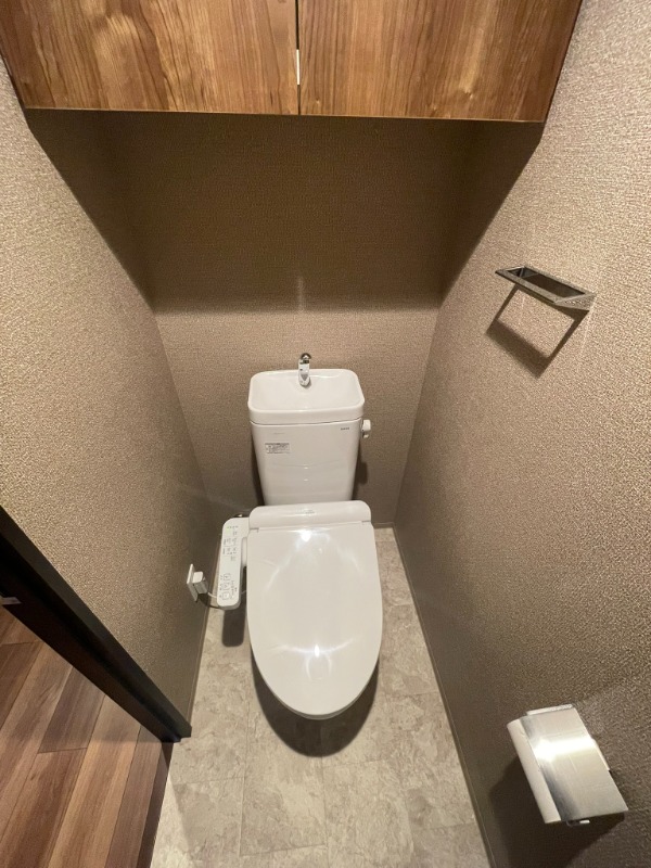 レーベン横浜山手 ONE WARD COURT トイレ