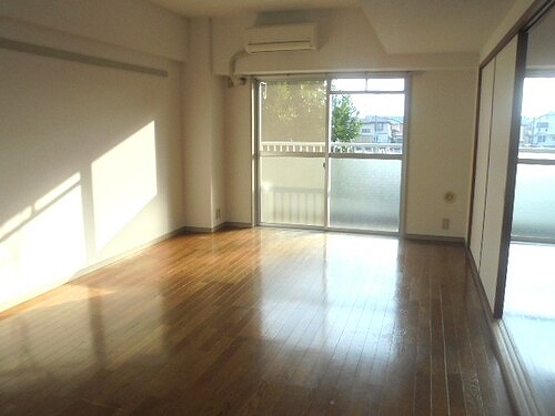 テレパレス船橋三咲Ａ棟2階 洋室　※同タイプ別部屋2025.12撮影