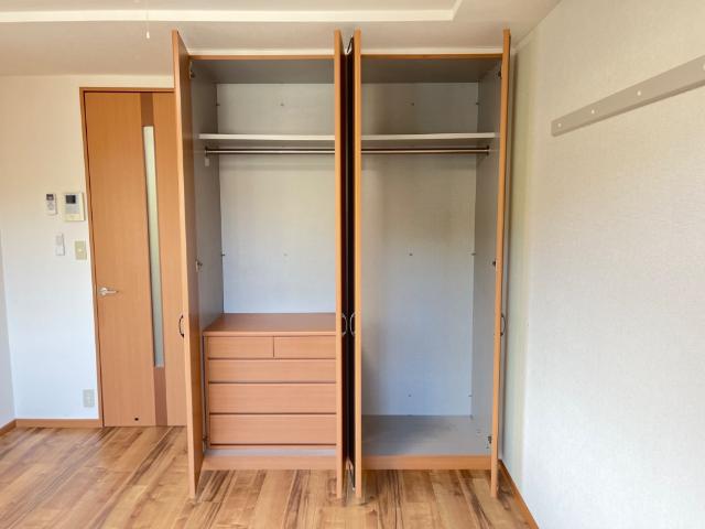 サンモールＳ，Ｔ105号室 クローゼット