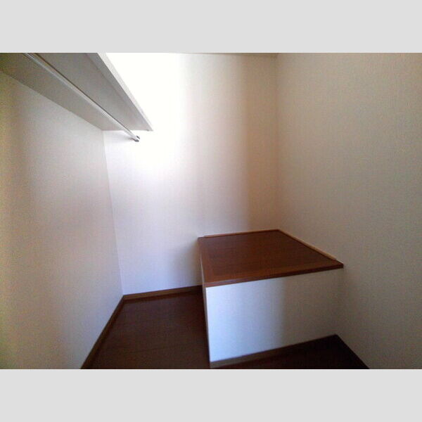 ローズコートサカエ ウォークインクローゼット