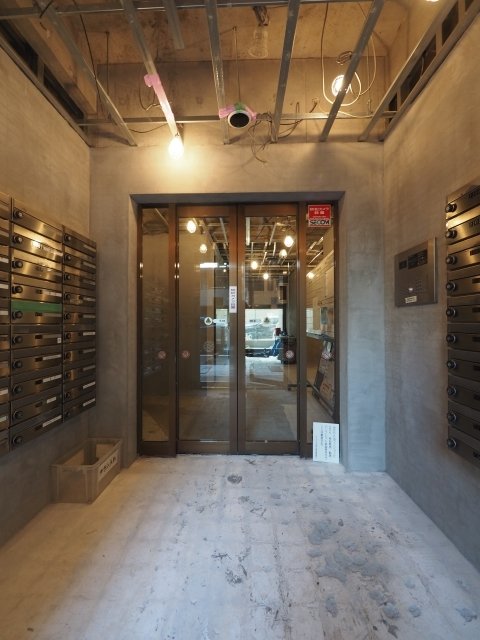 モンテベルデ第３横浜3階 エントランス