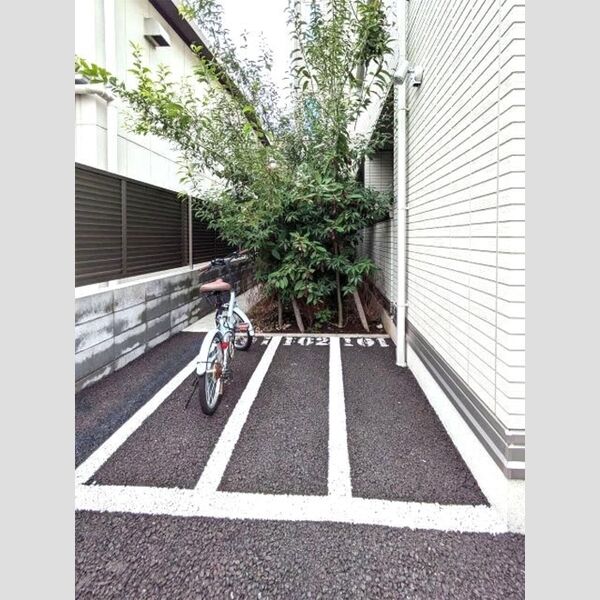 アンジュール西小岩102号室 駐輪場