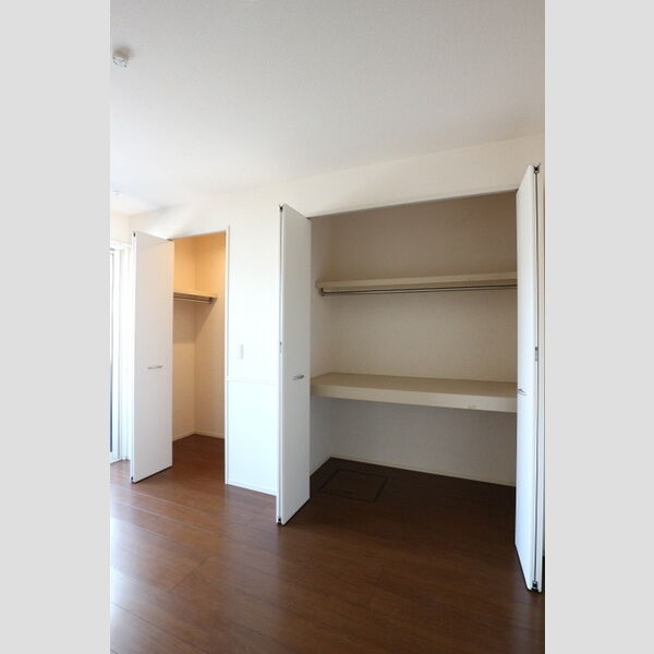 ピアチェーレ　Ⅰ101号室 収納