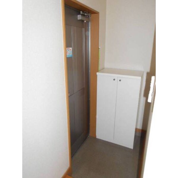 グレイス前原0202号室 玄関