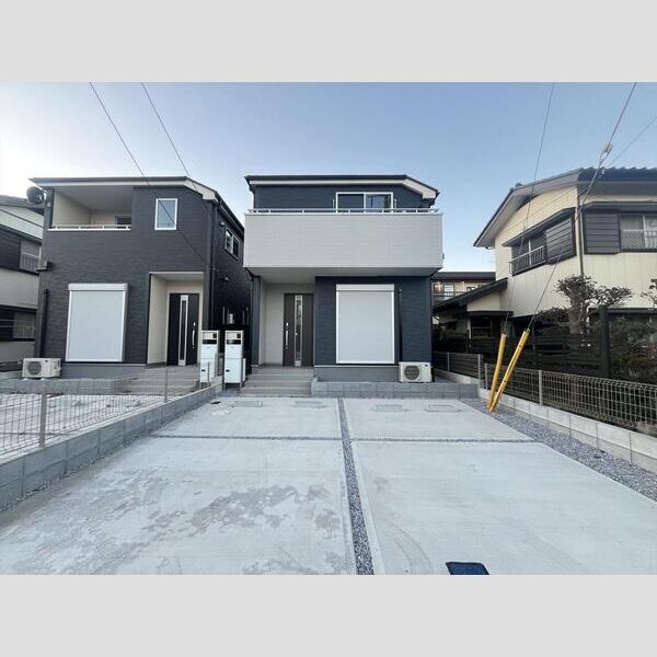 マイホームネクスト小室町 2号棟の外観画像