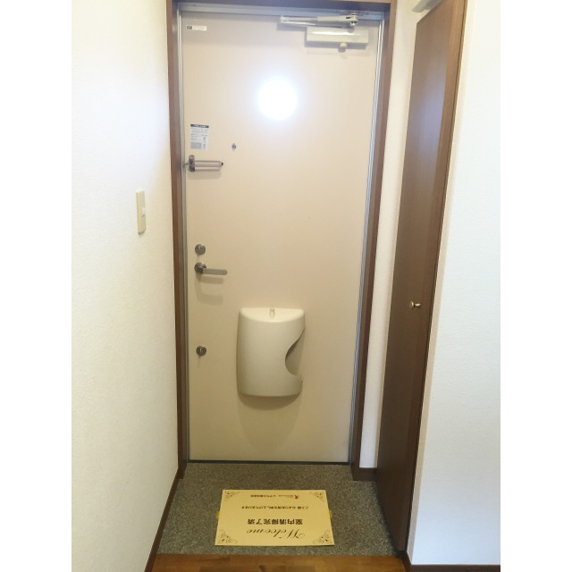 アムール SazemⅢ203号室 玄関