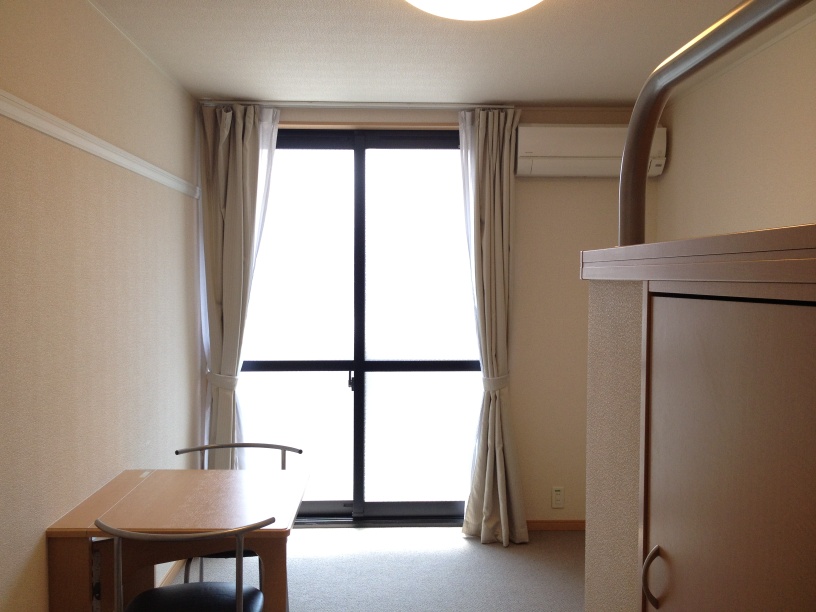 レオパレス与野アムール 外観