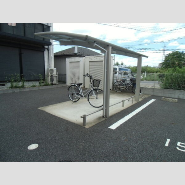 カトルセゾン　A102号室 駐輪場