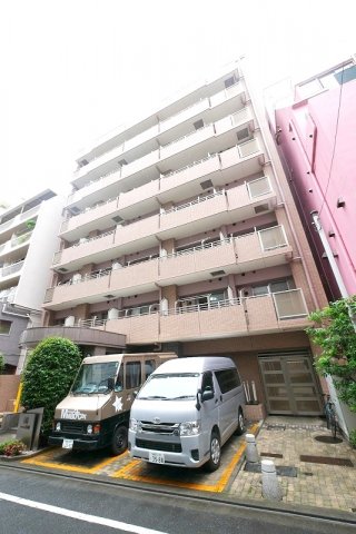 アクロス新宿 外観