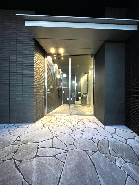 ガーラ・プレシャス渋谷6階 ゆとりのあるエントランスです