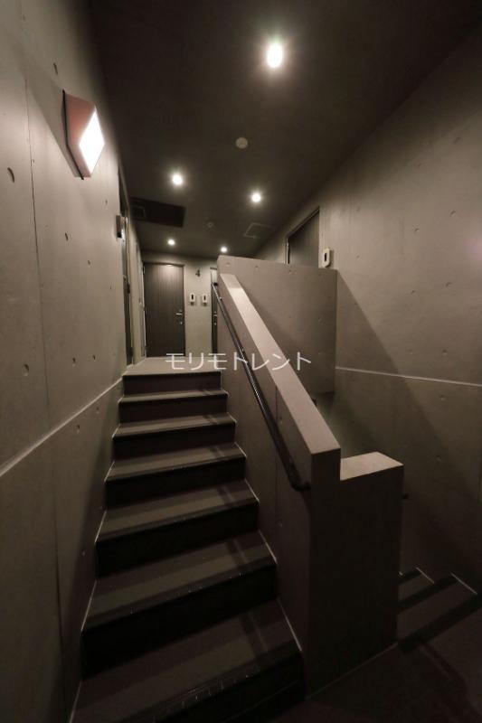 アトリオフラッツ奥沢4階 共用廊下