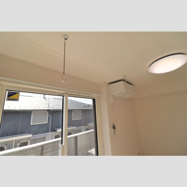 ペニーレーン石神井台　A棟201号室 室内物干