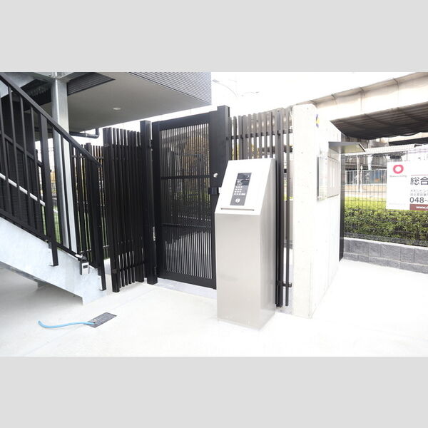 エスポア戸田公園 エントランス(オートロック)