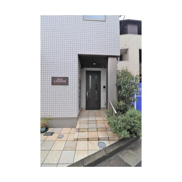 ルポゼ天王町201号室 エントランス