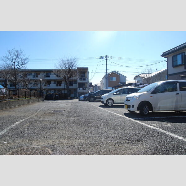 マレッサパーク205号室 駐車場