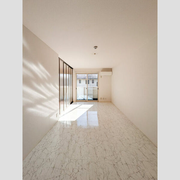 エルミタージュ・アン203号室 リビング