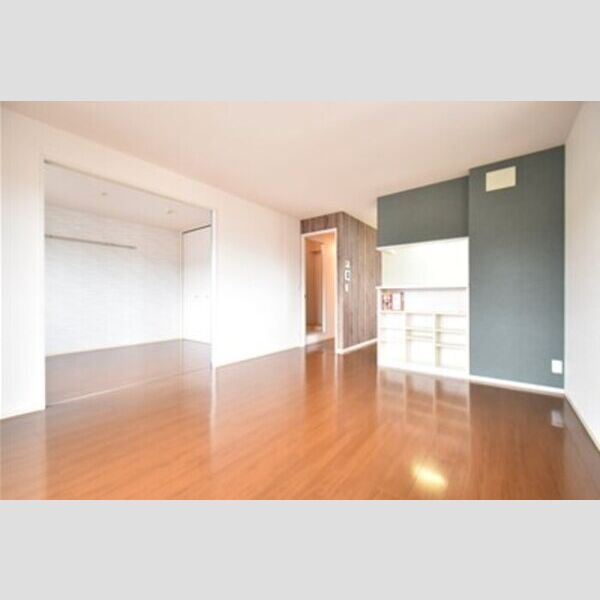 south wind Ⅱ リビングダイニングと居室