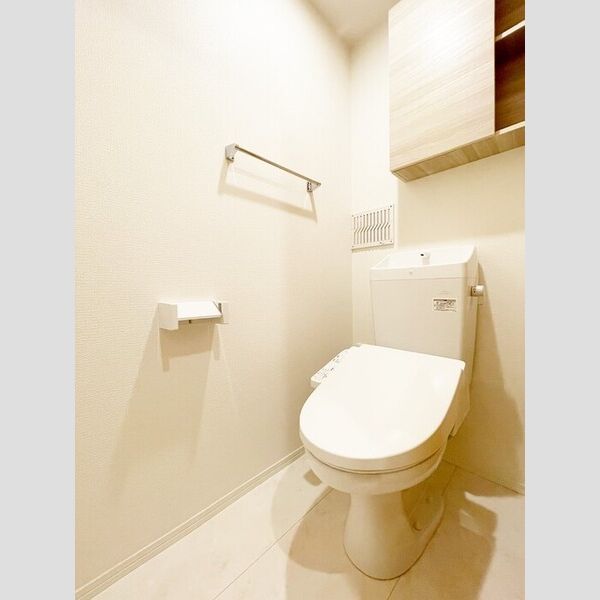 メゾンアイリス ココア102号室 温水洗浄便座