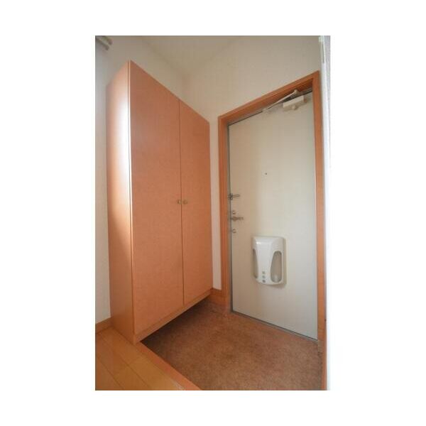 本牧グリーンハイツ102号室 玄関