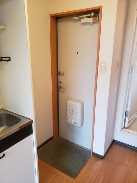 ハイツ五月 玄関