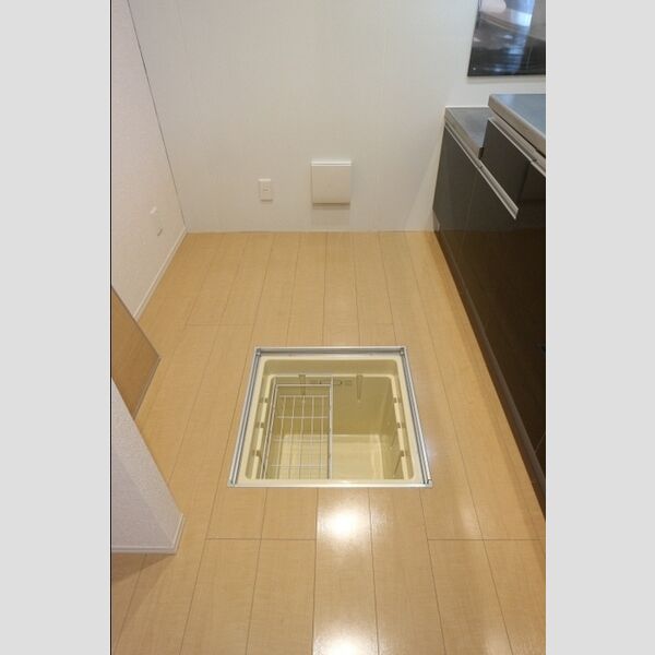 プレリュード　A101号室 床下収納