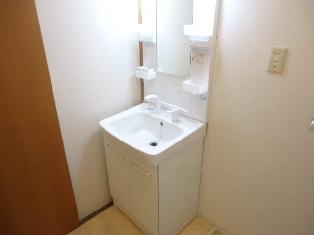 ヴィラ・マリアージュ101号室 洗髪洗面化粧台