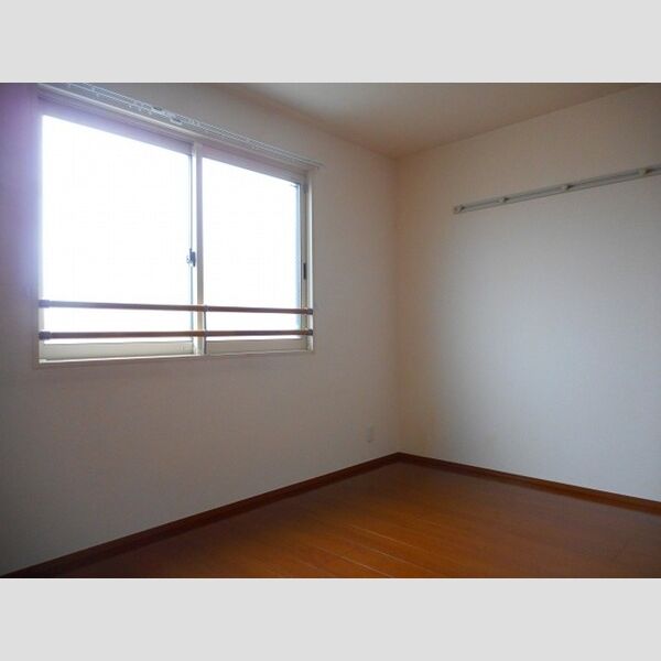 クリアコート303号室 北側洋室