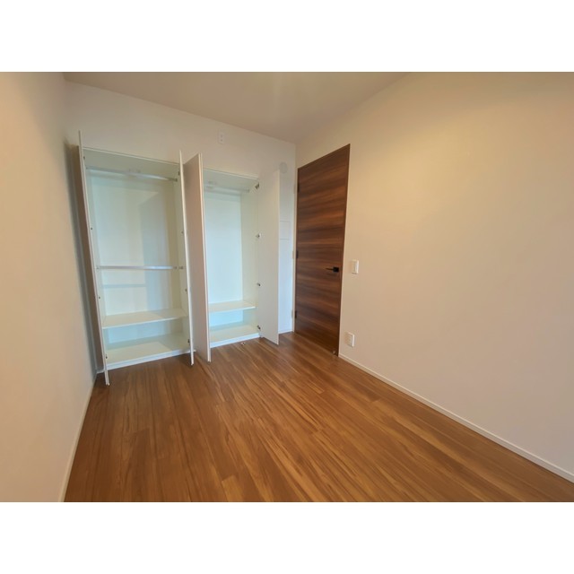 ザ・パークハウス市谷加賀町レジデンス1F号室 同建物別部屋の参考画像