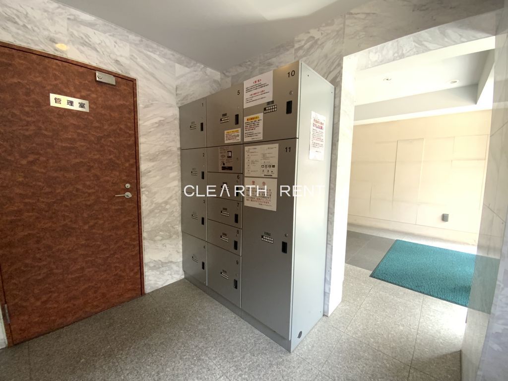 コンシェリア・デュー池袋9階 宅配ロッカー