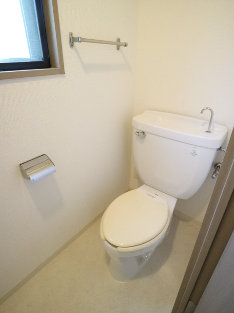 プライムアーバン鶴見寺谷309号室 トイレ