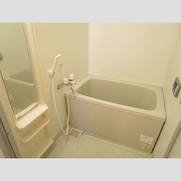 ヒロ・ハイム弐番館 追い焚き給湯機能付き浴室