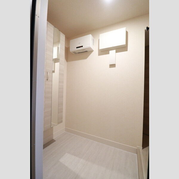 シェーンブルーメ横浜108号室 玄関