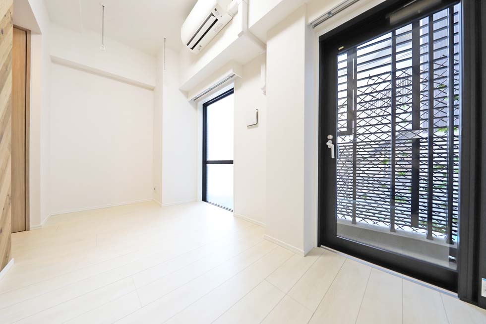 VERXEED横濱WEST 内観